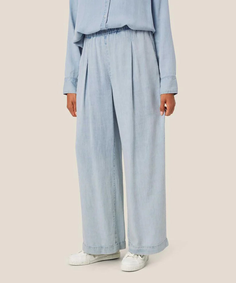 Pascula Trousers