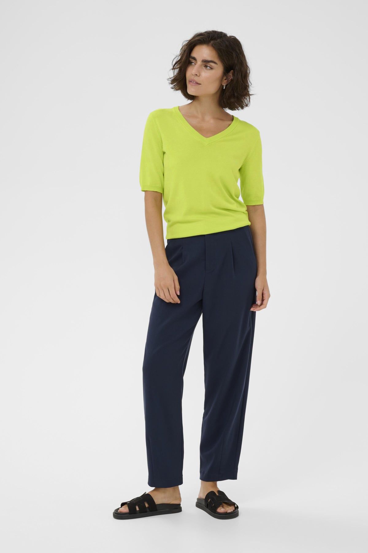 Lizza V-neck Pullover