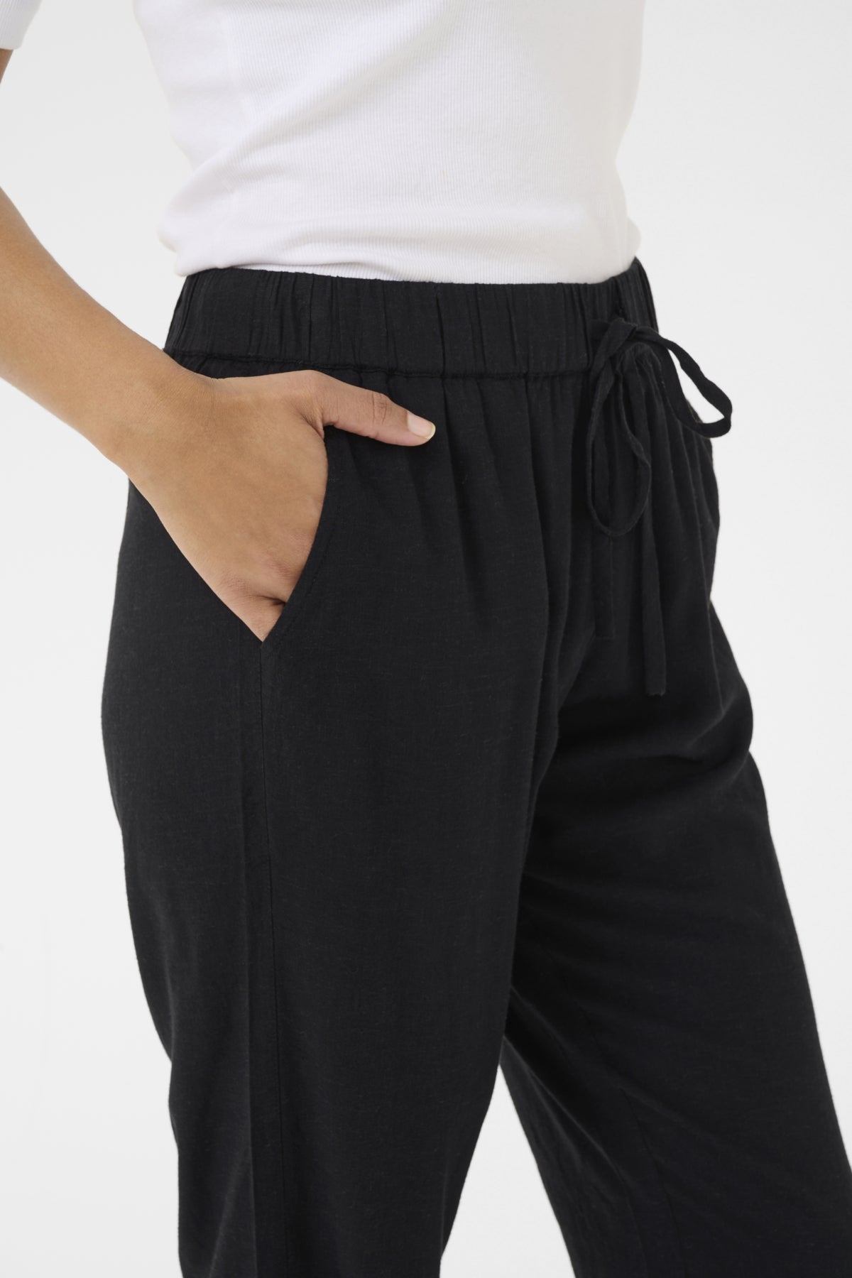 Milia Mille Capri Pant