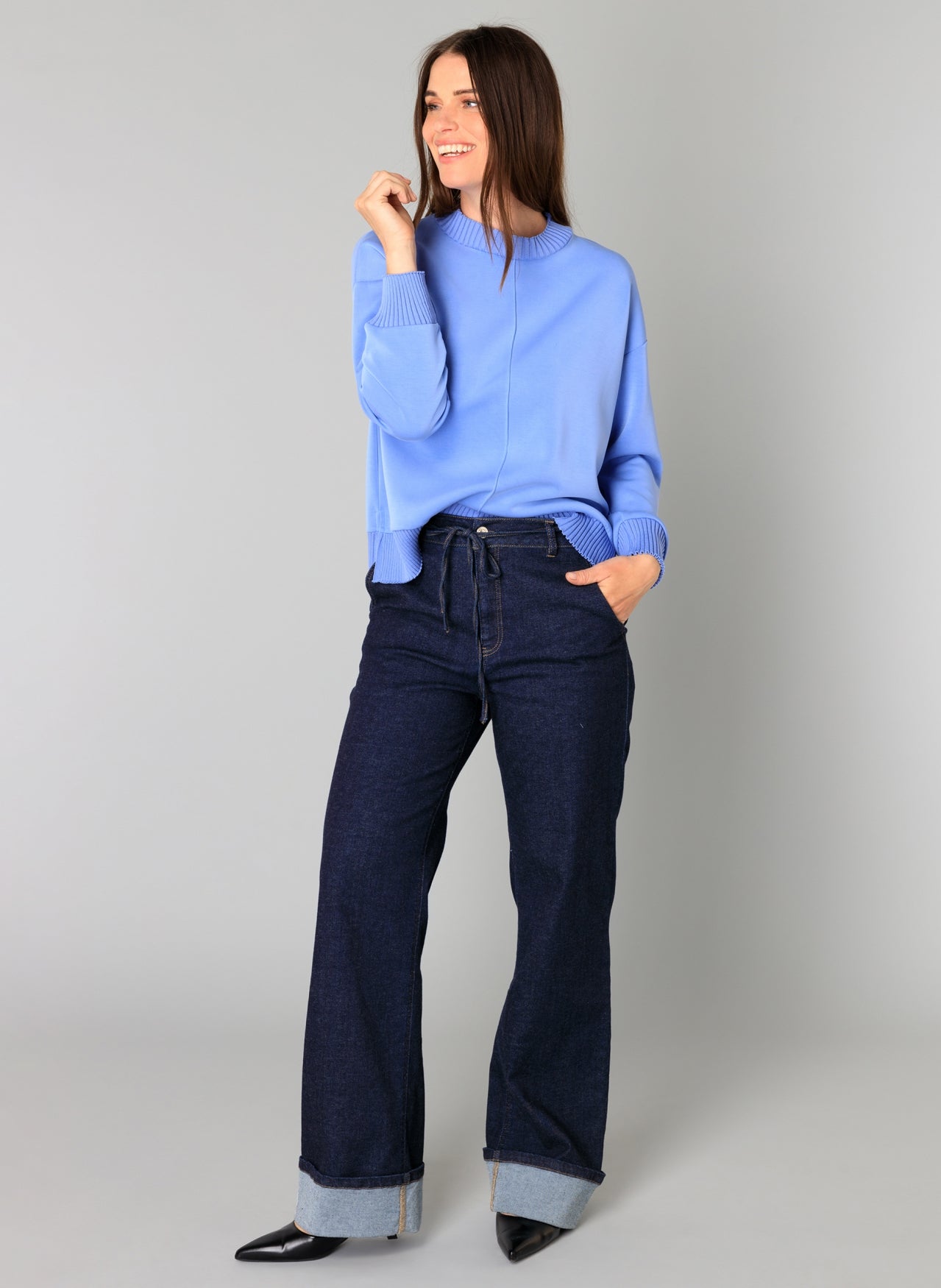 Nele Romeysa Essential Sweater