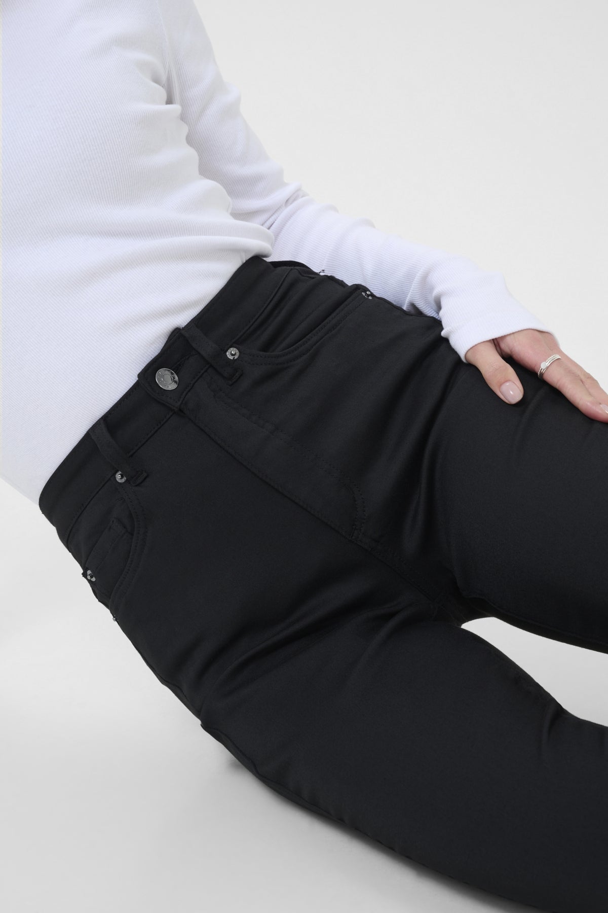 Willow HW Slim Fit Jeans