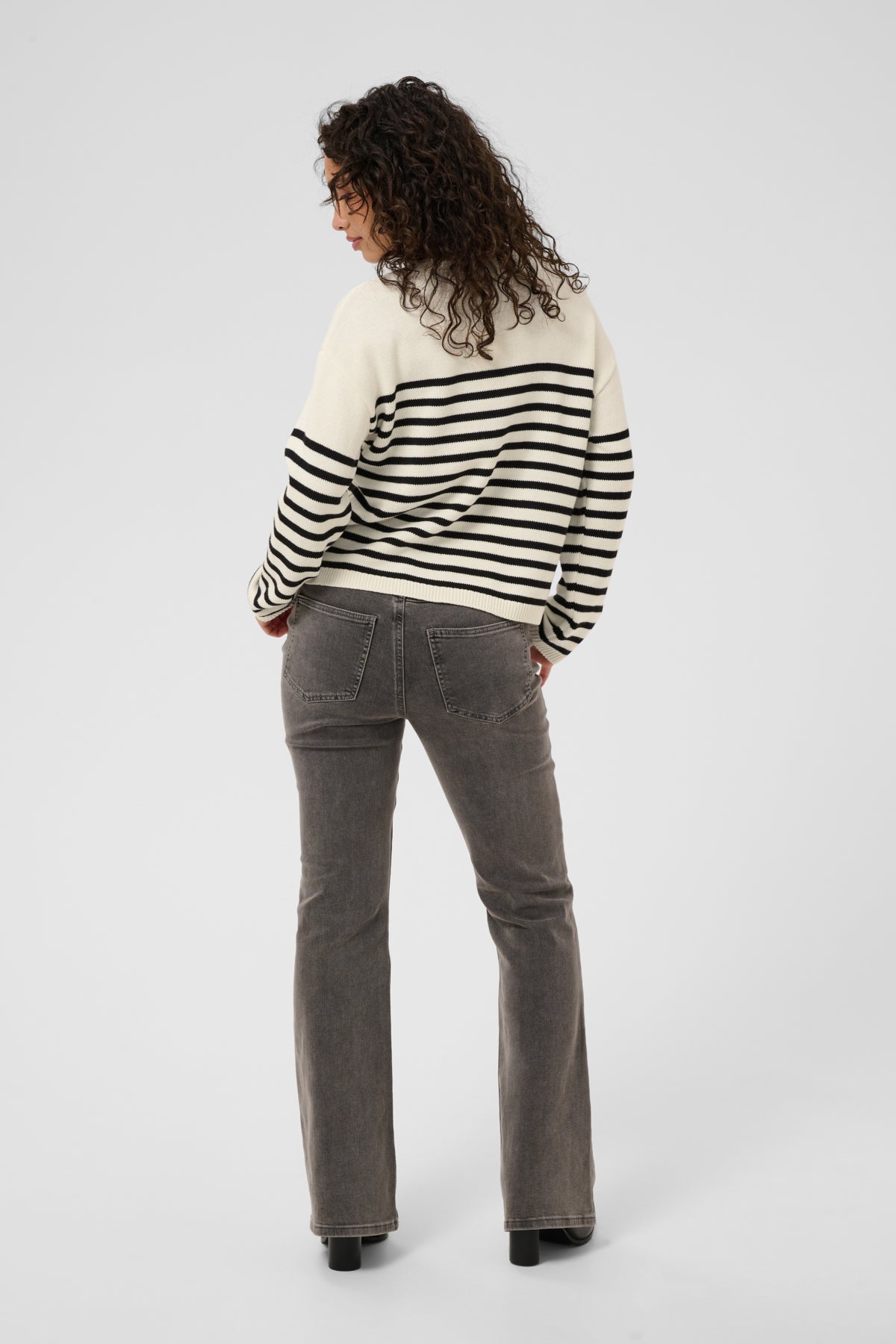 Susie Sus Pullover Knit