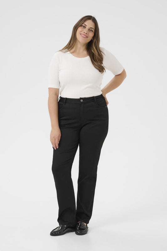 Dina Straight Reg Jeans