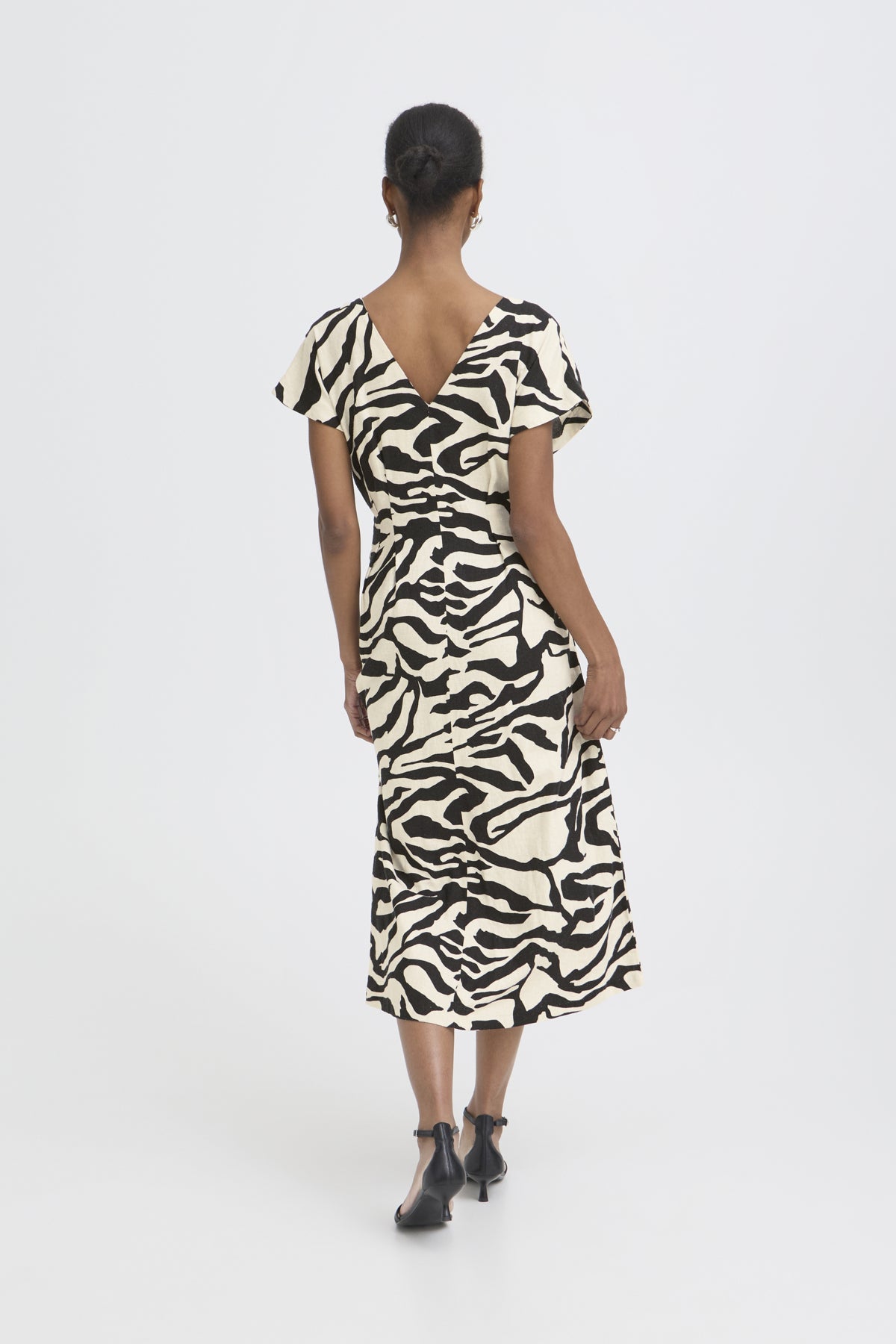 Linno Dress 8