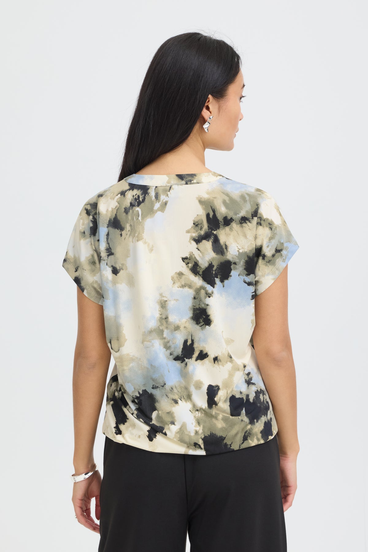 Seen V-Neck Tee 10