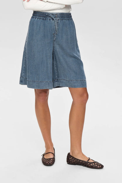 Elida Short