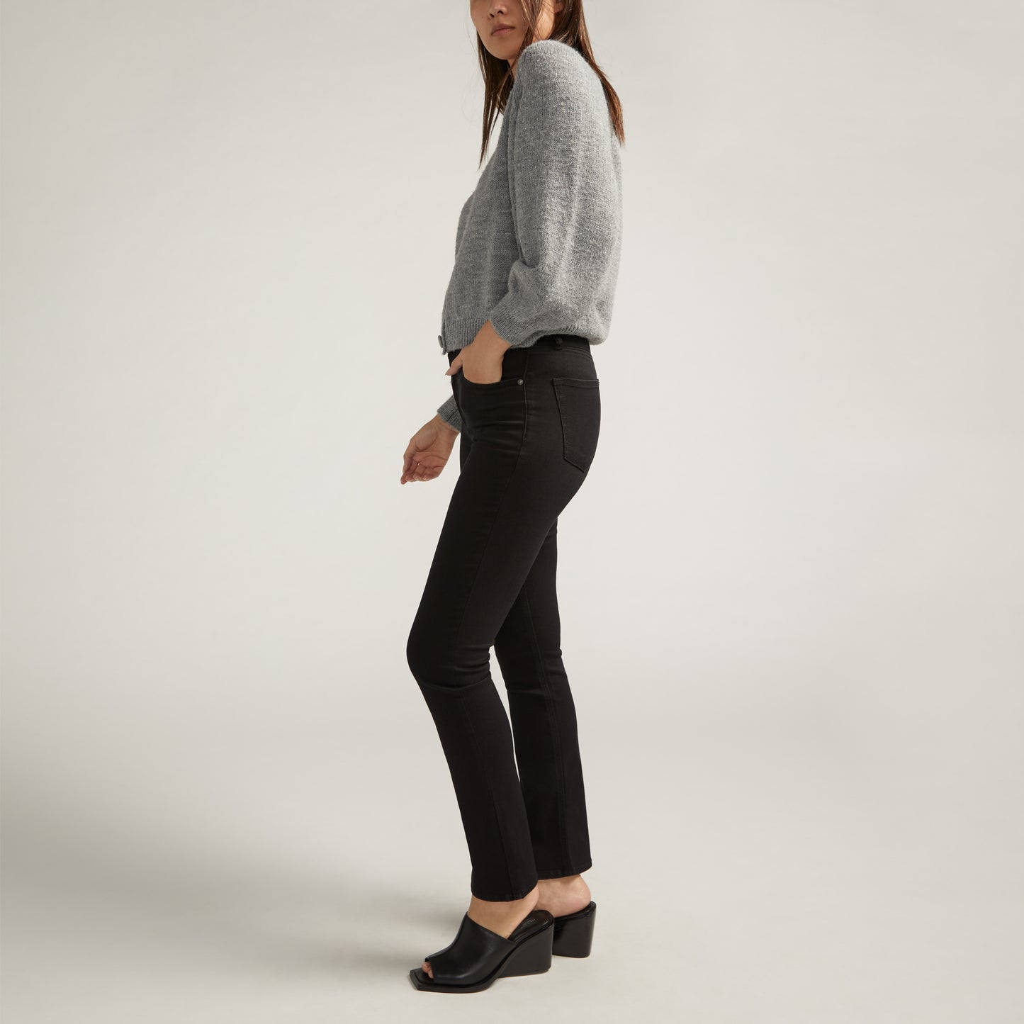 Avery Straight Jean - BLACK